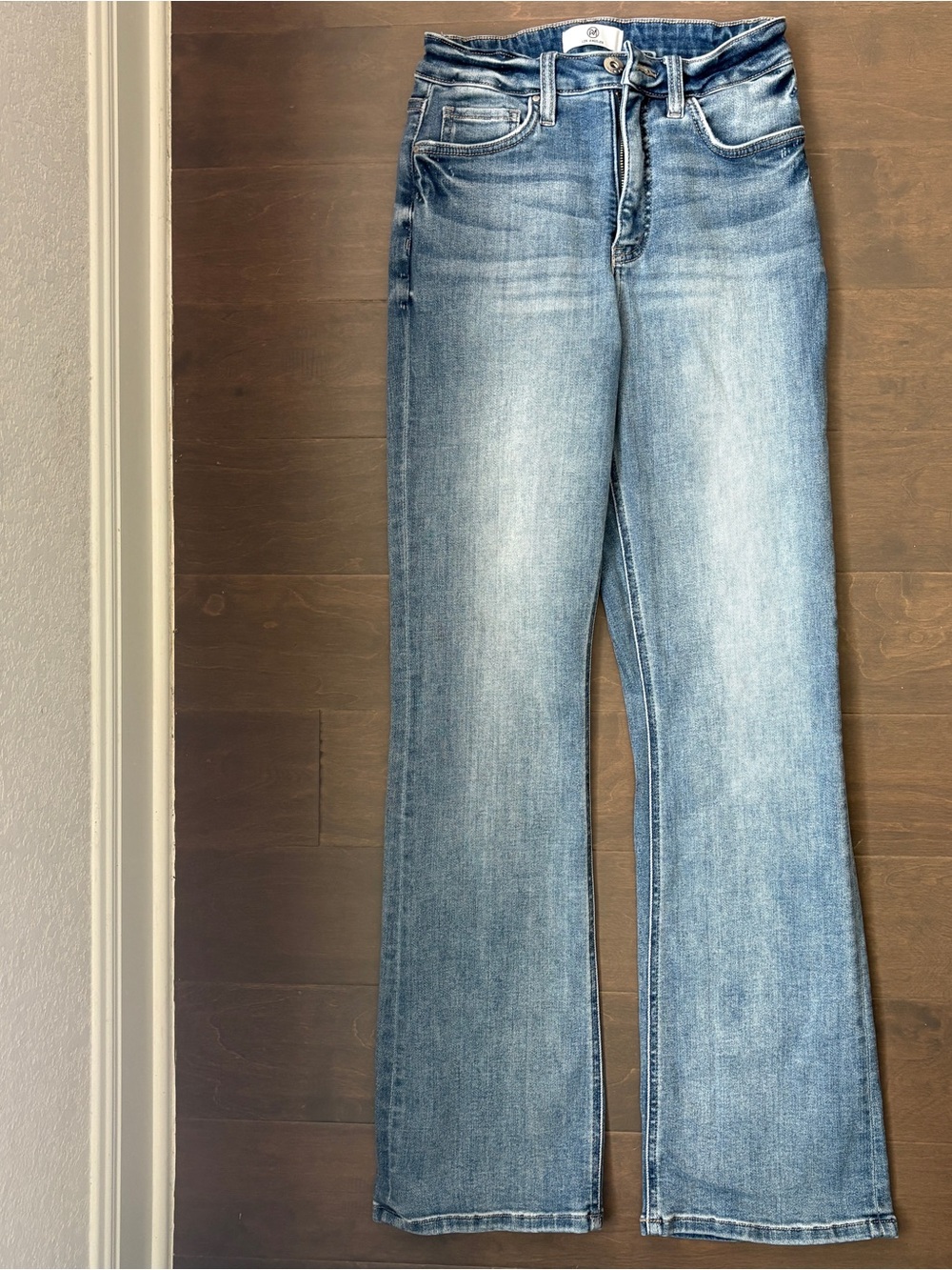 Women's Light Blue Wide-Leg Jeans - Vintage Wash